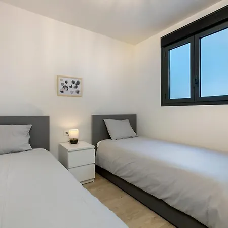 New 3 Bedroom With Pool + Near - Rdr274 Appartement