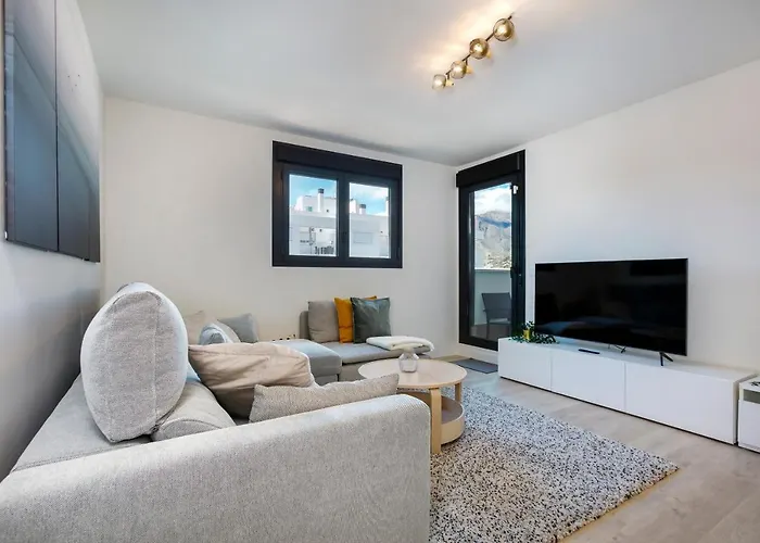 New 3 Bedroom With Pool + Near - Rdr274 * エステポナ